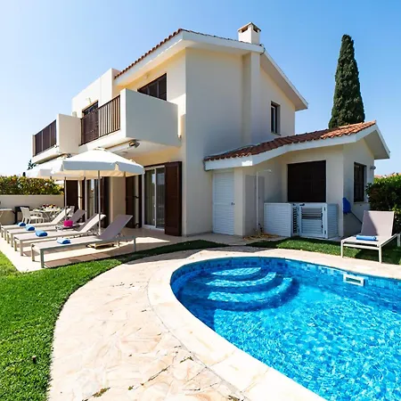 Villa Demiana By Ezoria