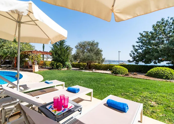 Villa Demiana By Ezoria