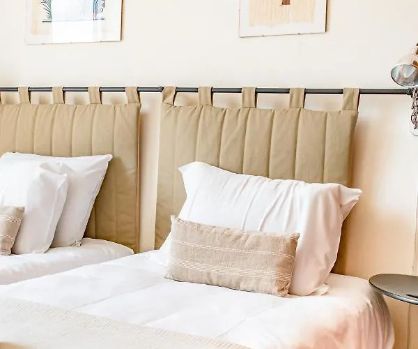 Demiana By Ezoria Villa *