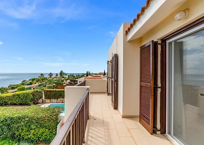 Demiana By Ezoria Willa Coral Bay