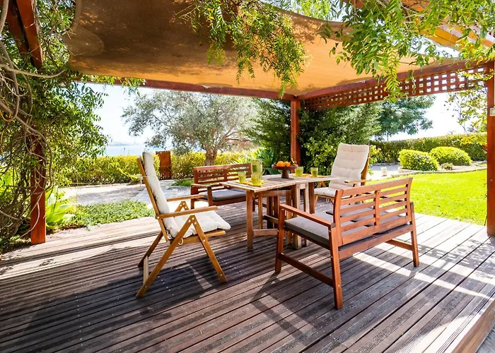 Demiana By Ezoria Willa Coral Bay