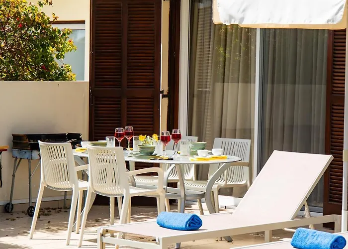 Demiana By Ezoria Willa Coral Bay